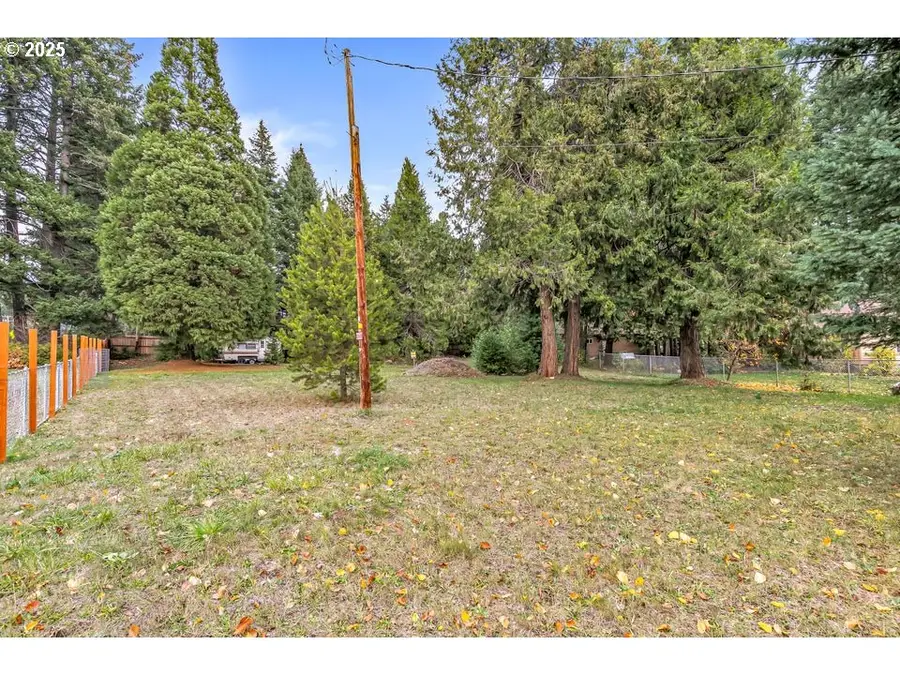 285 Mill Creek Dr, Prospect, OR 97536 - Image #3