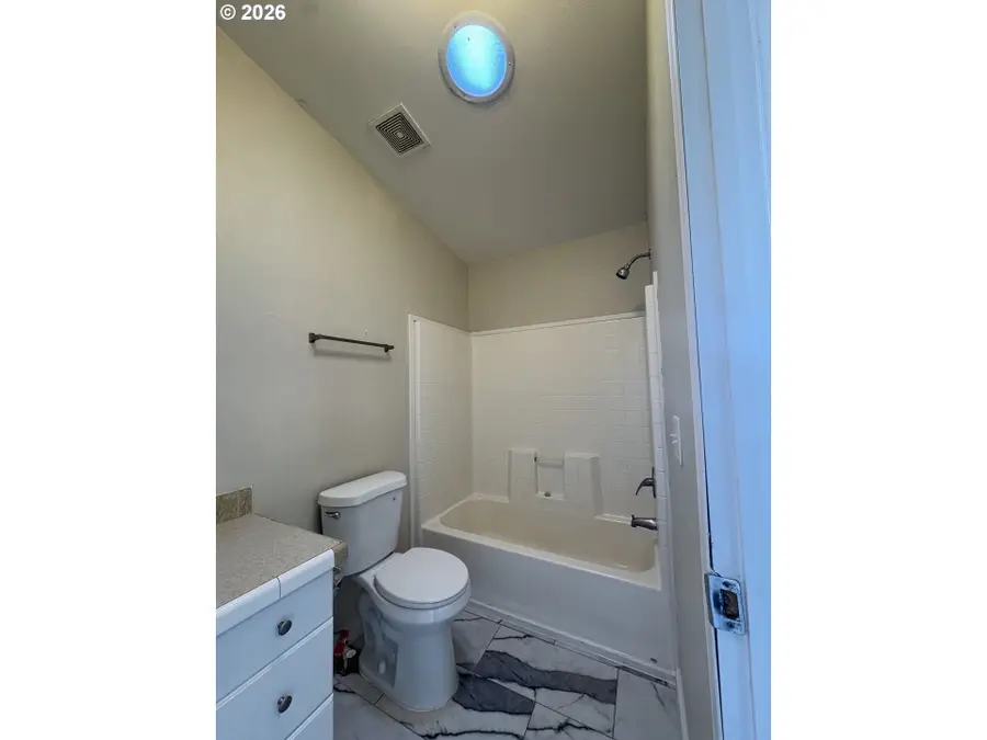 1037 Tamar St, Baker City, OR 97814 - #3