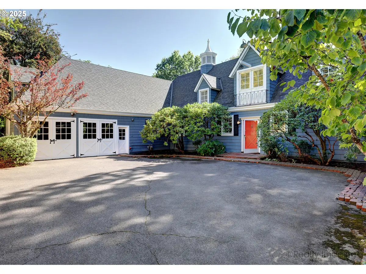 4040 SW 53rd Pl, Portland, OR 97221 - Image #1