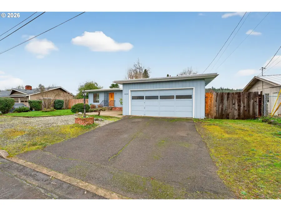 1456 NW Almira St, Roseburg, OR 97471 - #3
