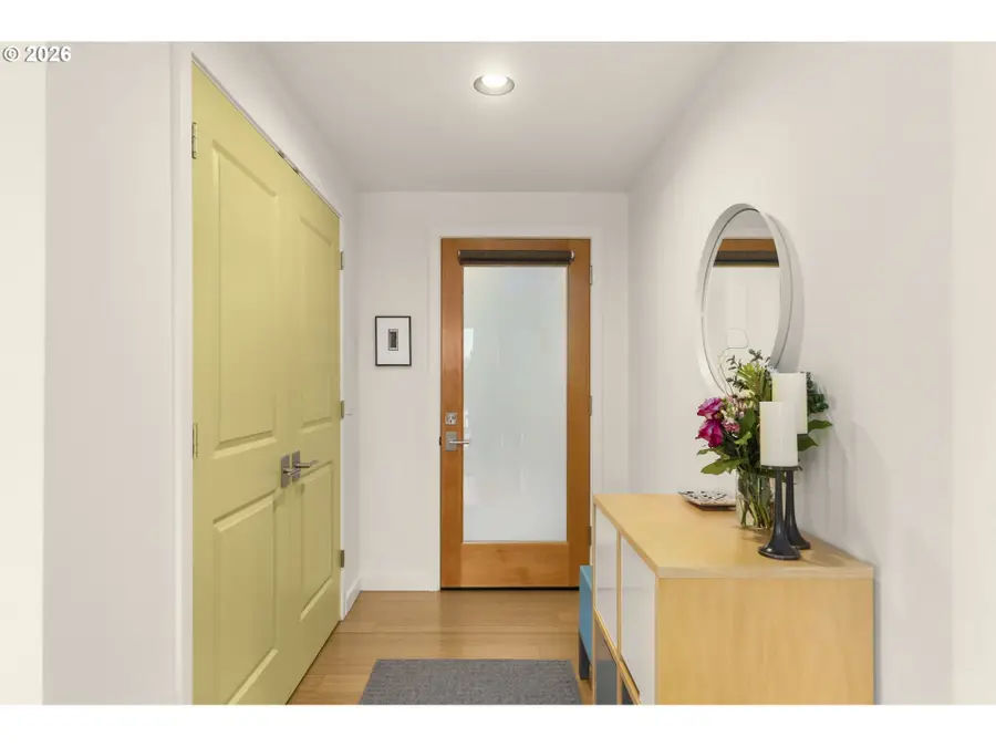 4280 S Corbett Ave #102, Portland, OR 97239 - Image #3