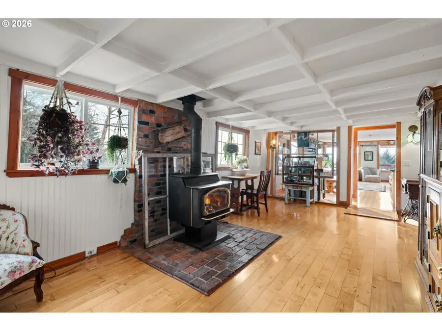 94104 Bellview Ln, Gold Beach, OR 97444 - Image #2