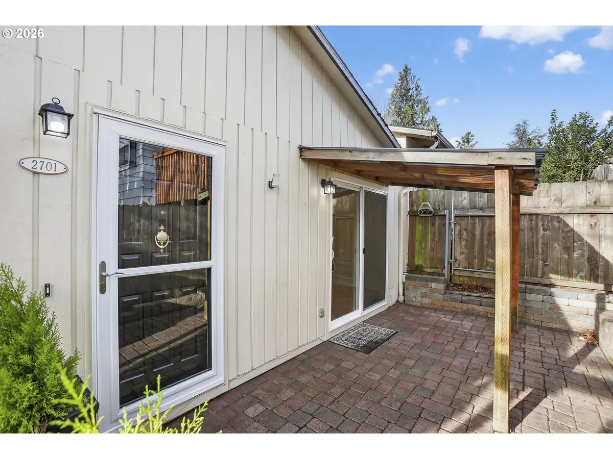 2701 SW Spring Garden St, Portland, OR 97219 - Image #1
