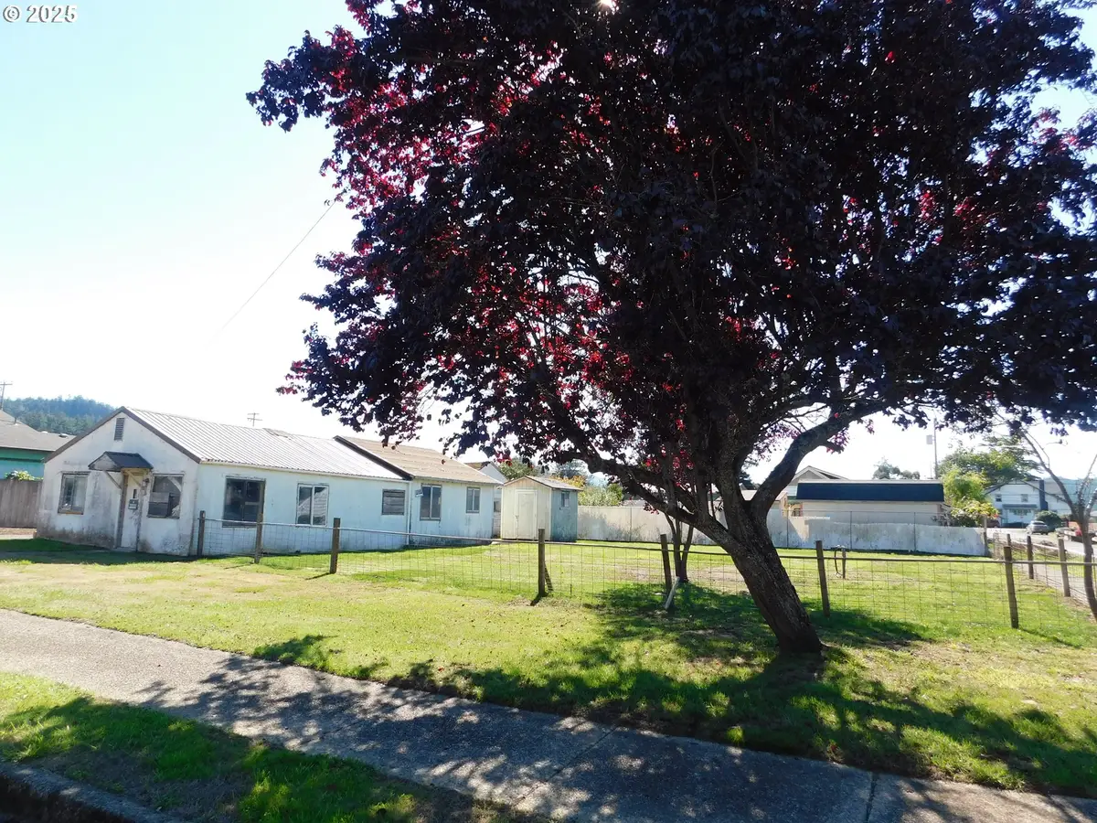 1314 Bothwick St, Myrtle Point, OR 97458 - #1