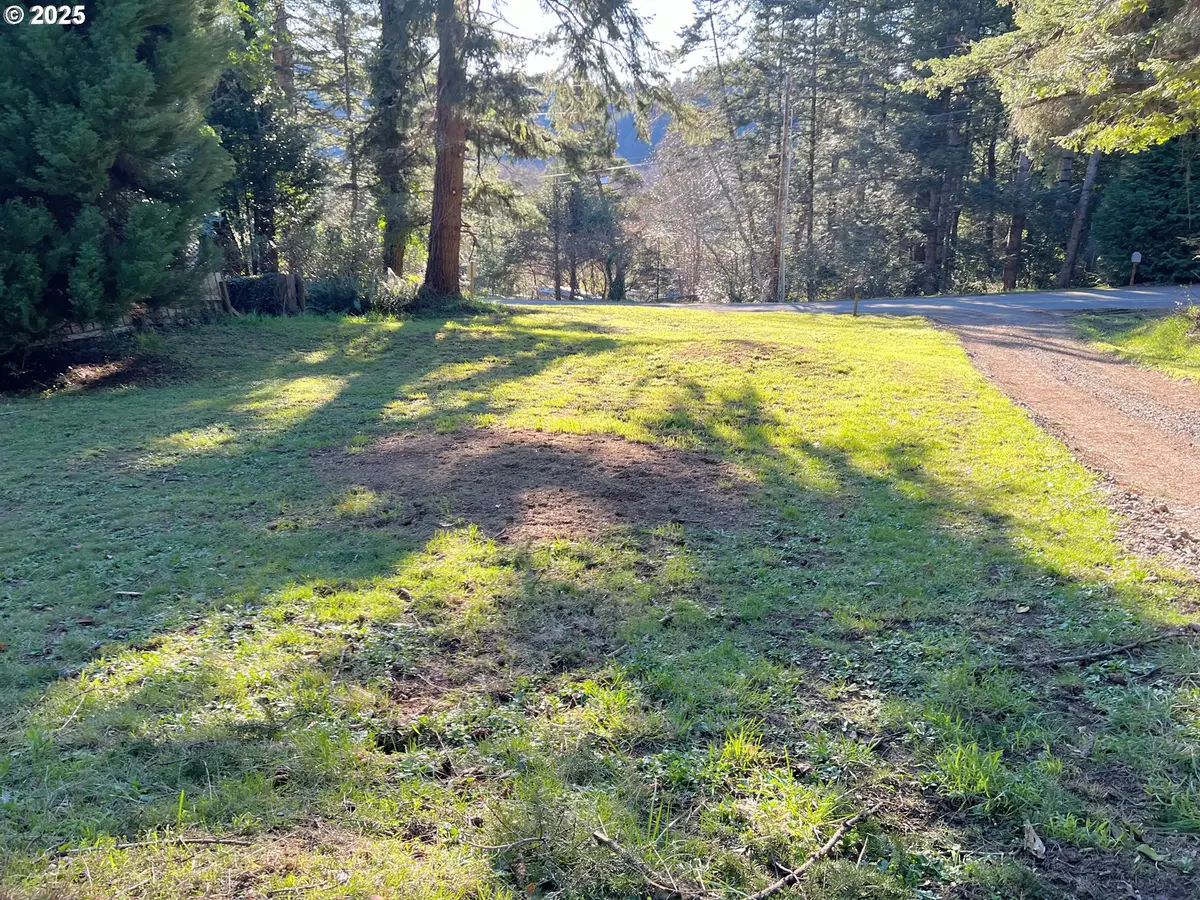 28397 Mateer Rd, Gold Beach, OR 97444 - Image #1