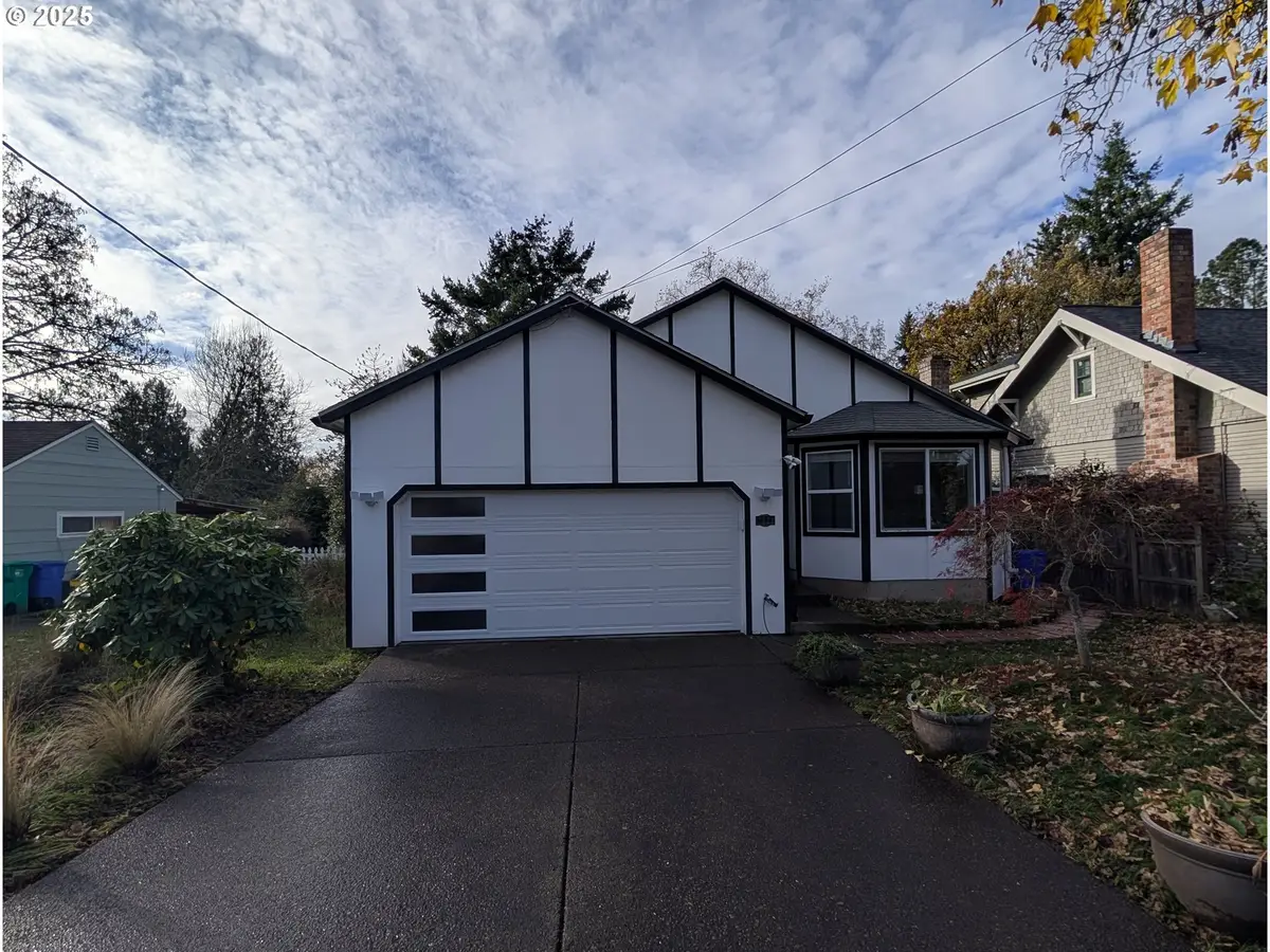 7321 SW 52nd Ave, Portland, OR 97219 - Image #1