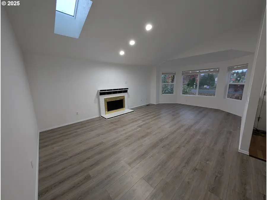 7321 SW 52nd Ave, Portland, OR 97219 - Image #2