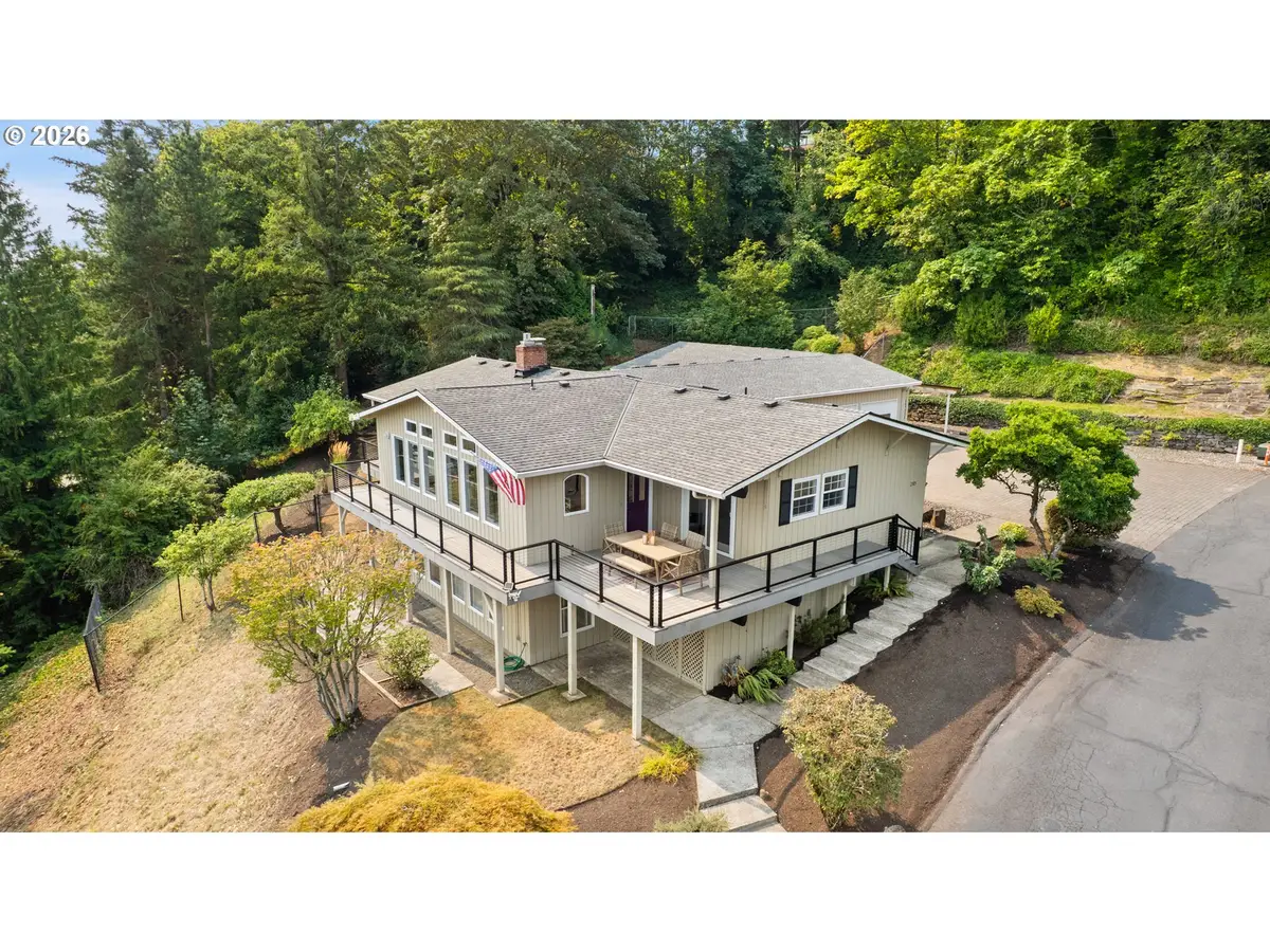 2105 NW Couch St, Camas, WA 98607 - #1