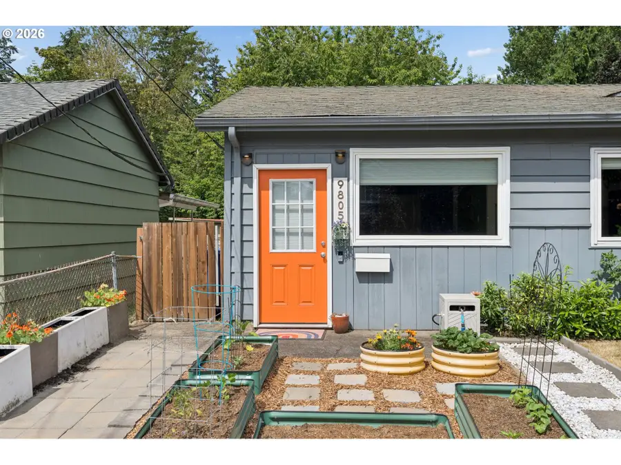 9805 N Clarendon Ave, Portland, OR 97203 - #2
