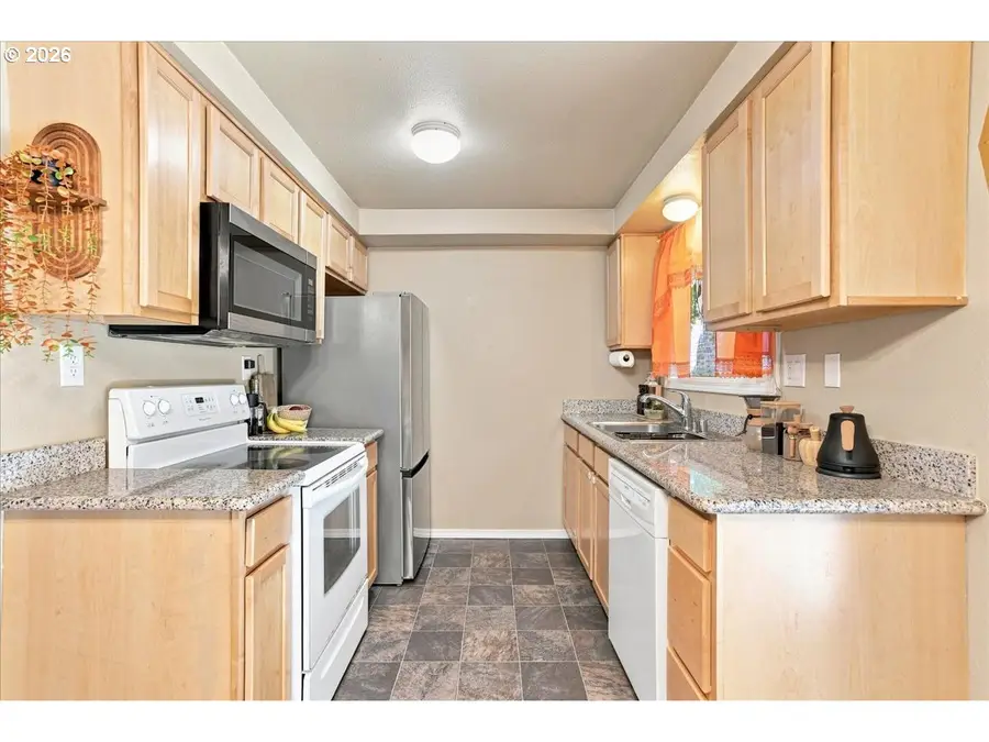 3300 Kauffman Ave #18, Vancouver, WA 98660 - #3