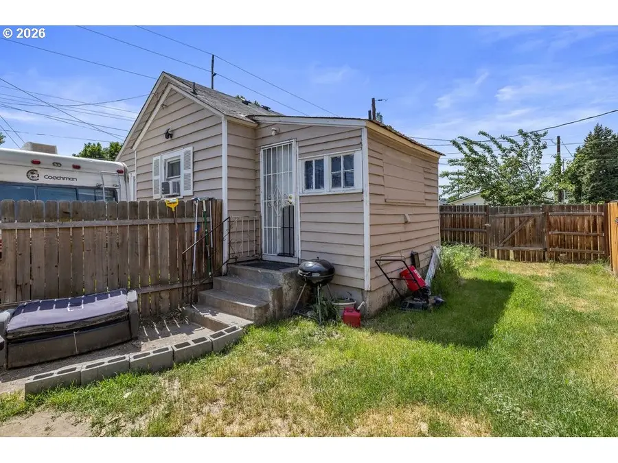 1311 W Mead Ave, Yakima, WA 98902 - #2