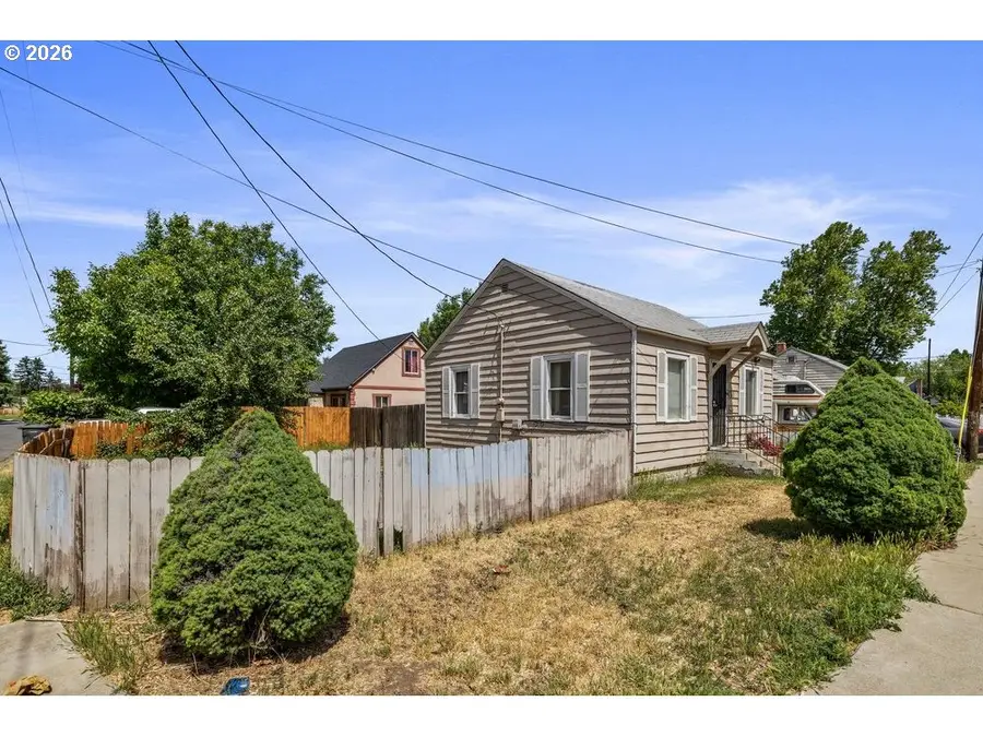 1311 W Mead Ave, Yakima, WA 98902 - #3