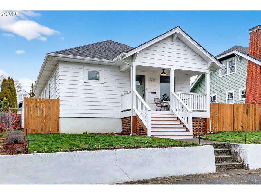 308 W 35th St, Vancouver, WA 98660 - Image #2