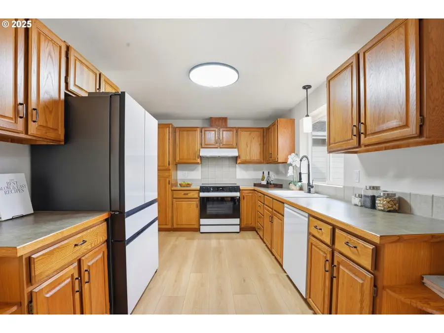 5655 Palisades Dr, Lincoln Beach, OR 97367 - Image #3