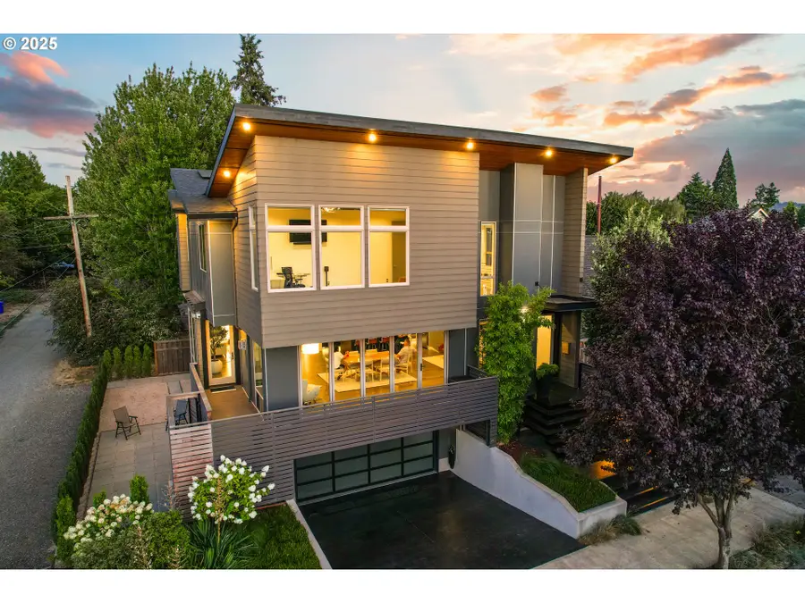 7318 N Olin Ave, Portland, OR 97203 - Image #2