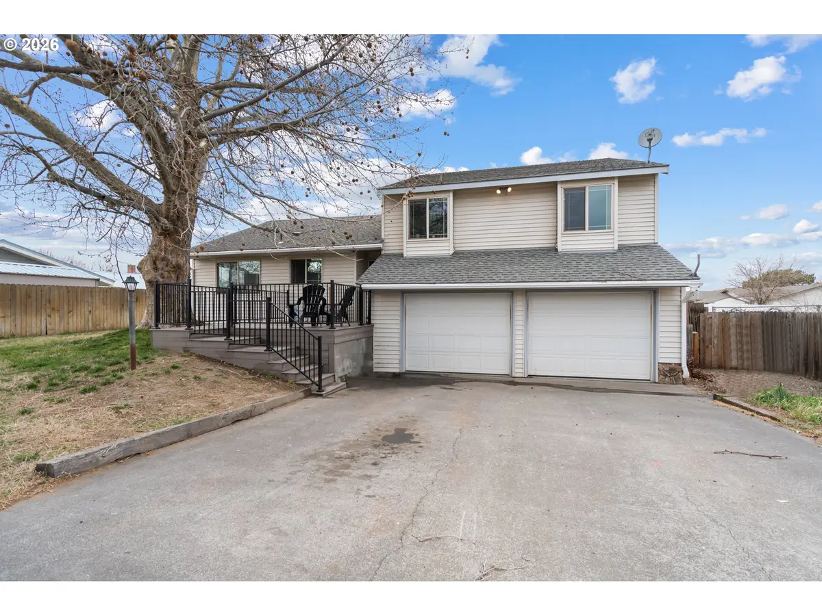 108 John Day St, Umatilla, OR 97882 - #1