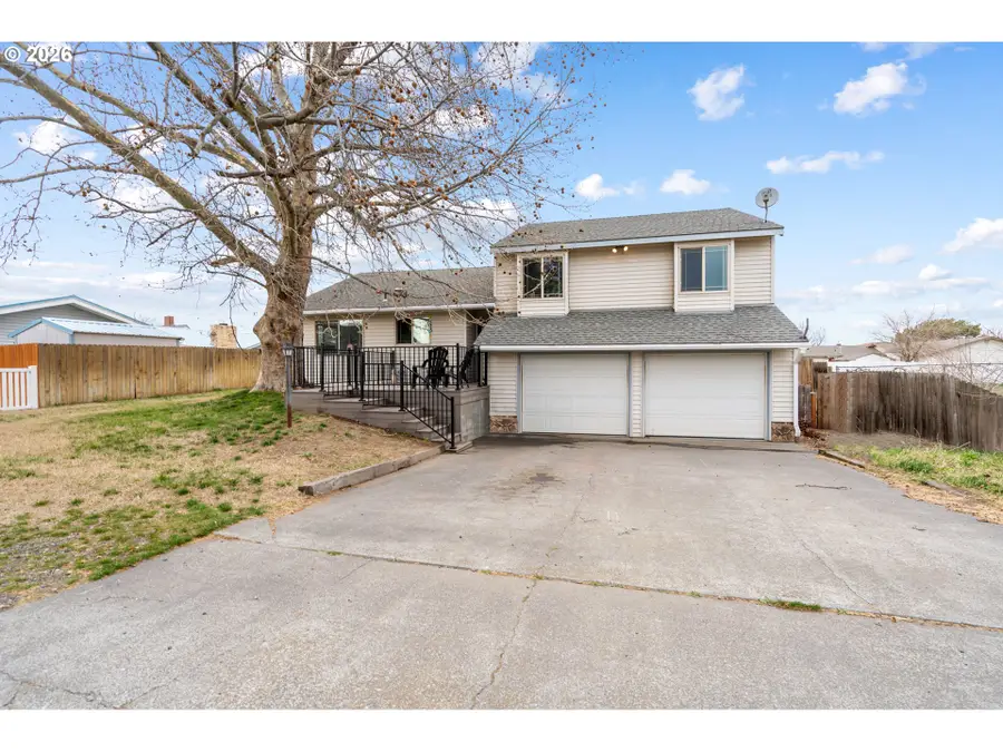 108 John Day St, Umatilla, OR 97882 - #3