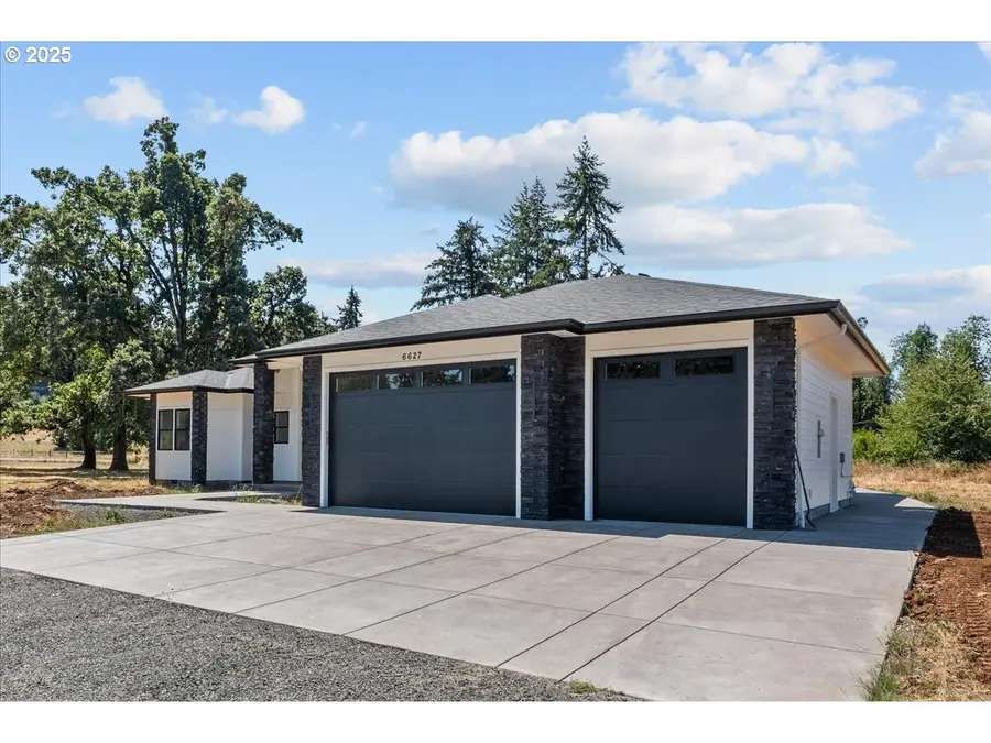 6627 NE Mary Ln, Silverton, OR 97381 - Image #2