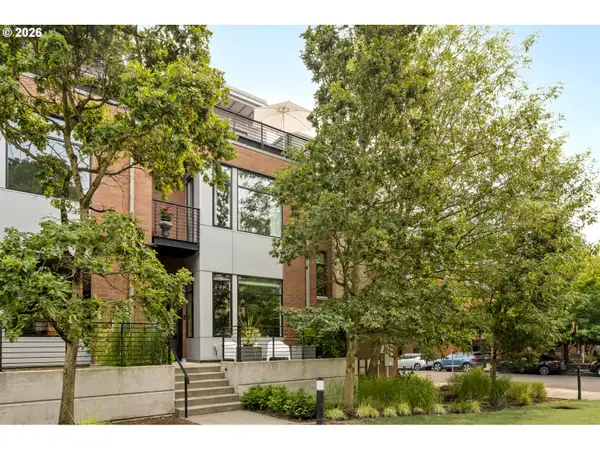 1636 NW Riverscape St, Portland, OR 97209