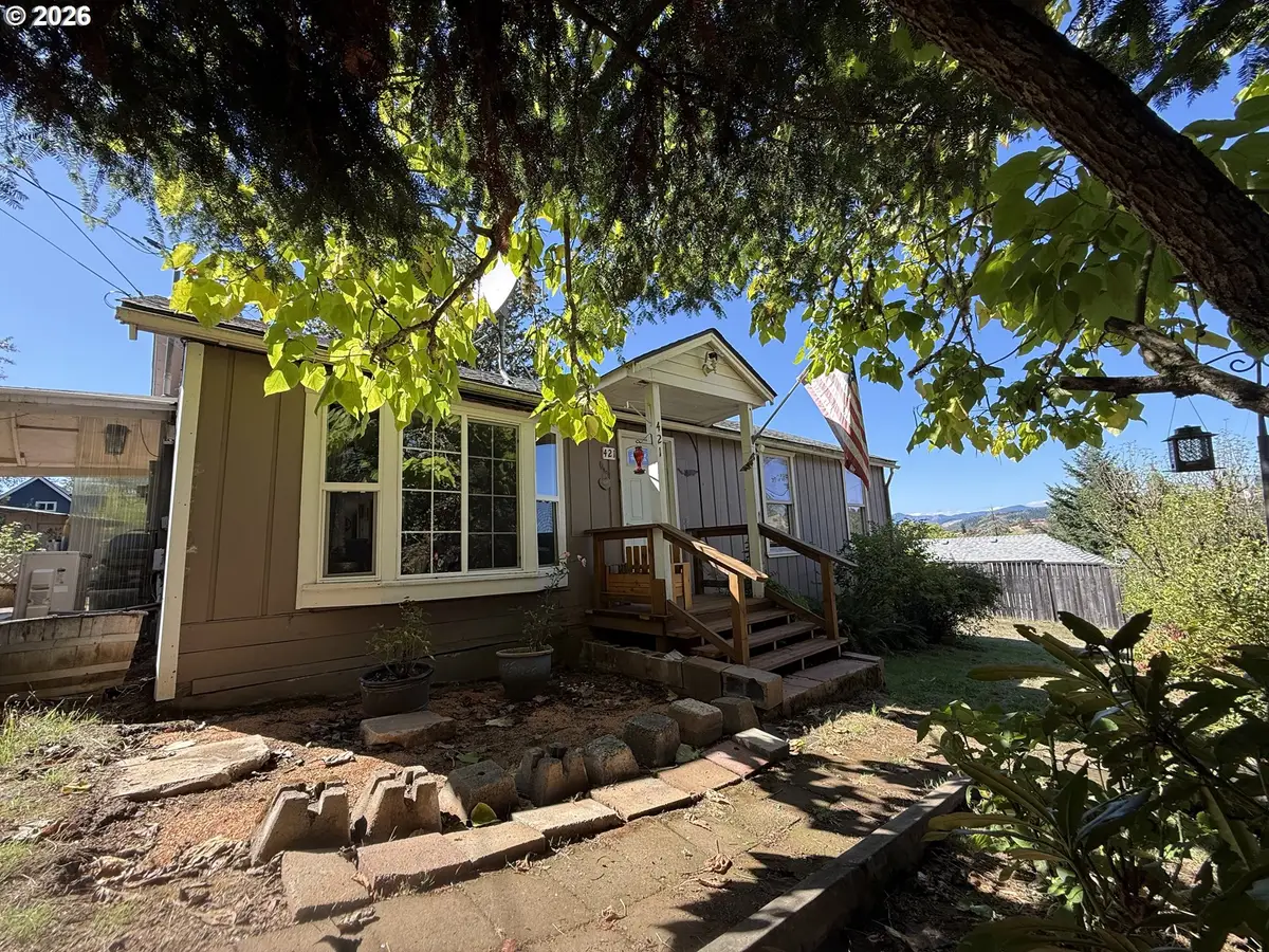 421 Wells Rd, Oakland, OR 97462 - #1