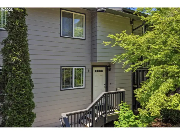 29750 SW Courtside Dr #6, Wilsonville, OR 97070