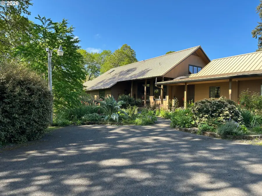29821 Jeans Rd, Veneta, OR 97487 - #2