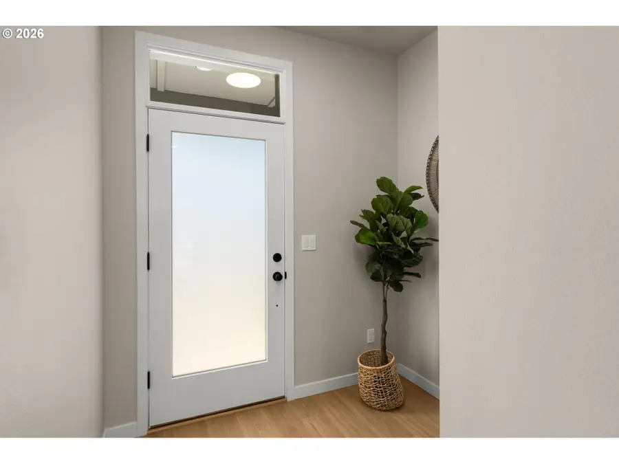 5123 SE Thornapple St, Hillsboro, OR 97123 - #3