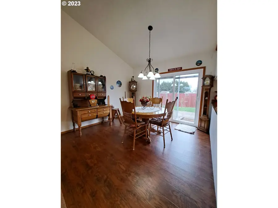 1254 Ostrander Ln, Cottage Grove, OR 97424 - #3