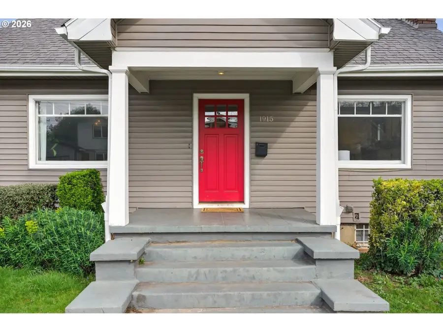 1915 NE Junior St, Portland, OR 97211 - #2