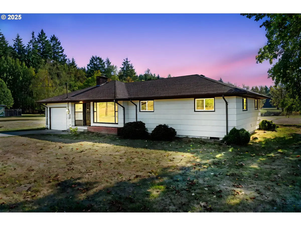 122 Armstrong Rd, Chehalis, WA 98532 - Image #1