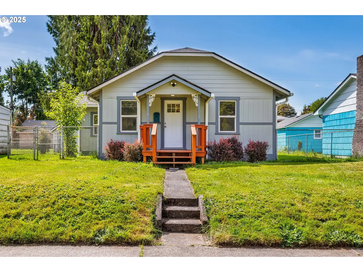 1617 7th Ave, Longview, WA 98632 - #1