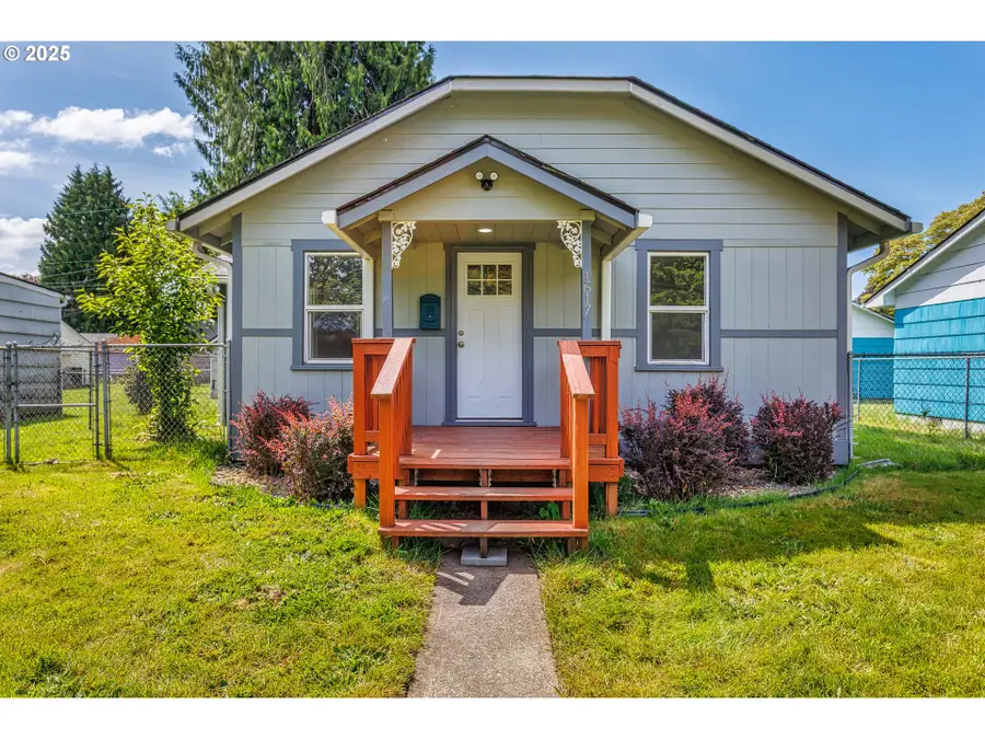 1617 7th Ave, Longview, WA 98632 - #2