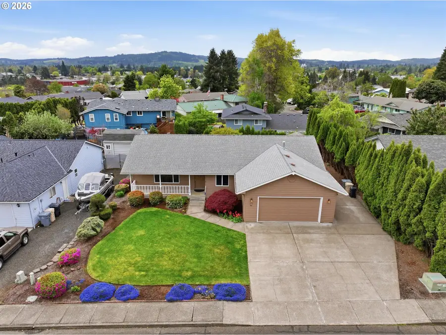 277 NE Holiday Ave, Dallas, OR 97338 - #2