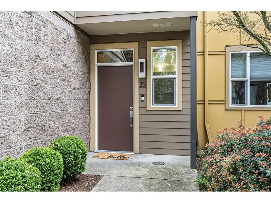 327 Rustic Pl #35, Eugene, OR 97401 - #2