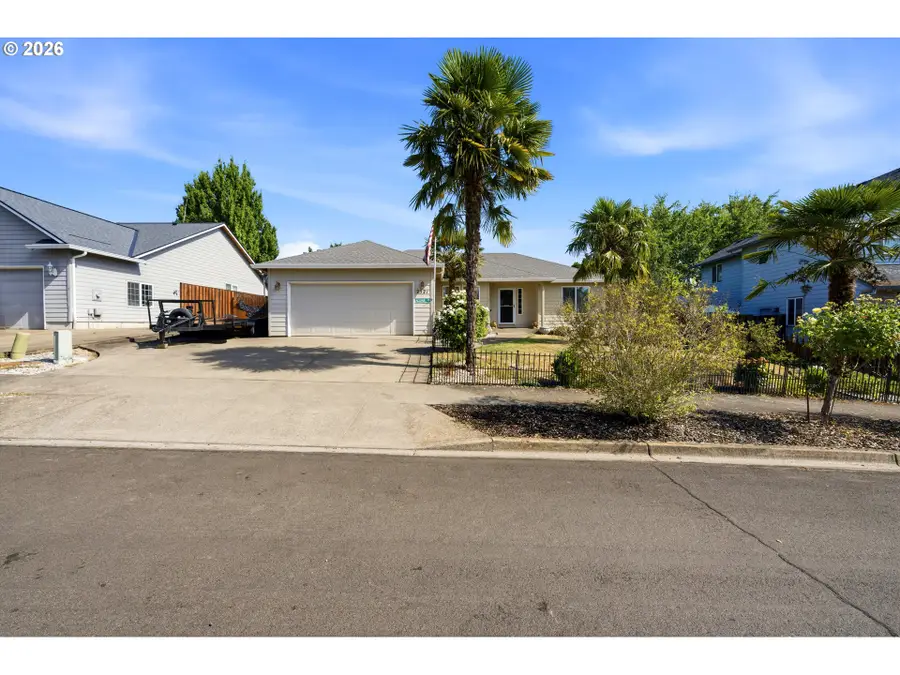 2321 SW Barbara St, McMinnville, OR 97128 - #3