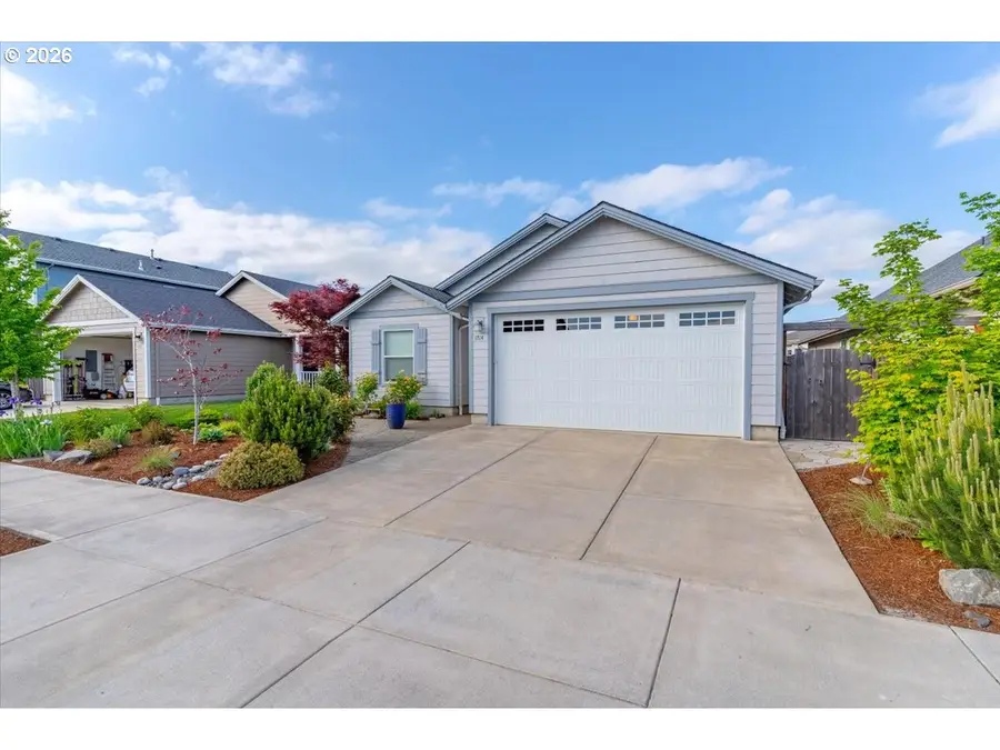 1714 SE Osoberry St, Dallas, OR 97338 - #3
