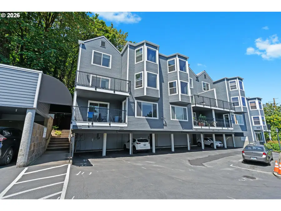 3473 SW Barbur Blvd #12, Portland, OR 97239 - #3