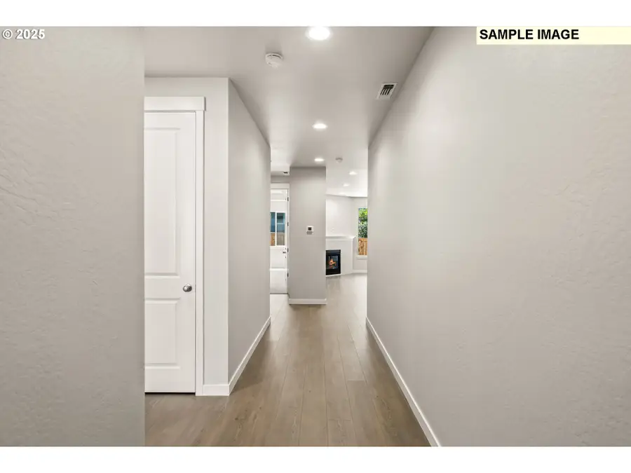 902 NE Sagebrush Dr, Estacada, OR 97023 - Image #2