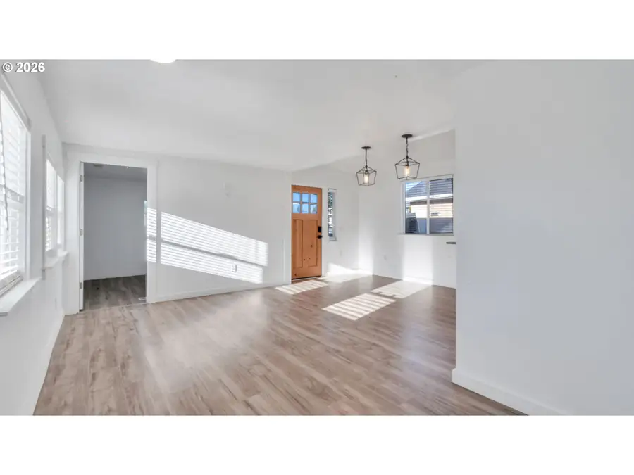 1768 38th Pl, Salem, OR 97305 - Image #3