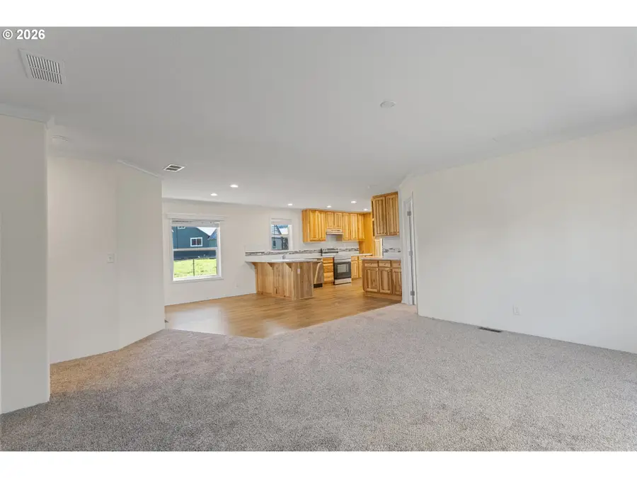 365 Mountain View Rd, Sweet Home, OR 97386 - #3