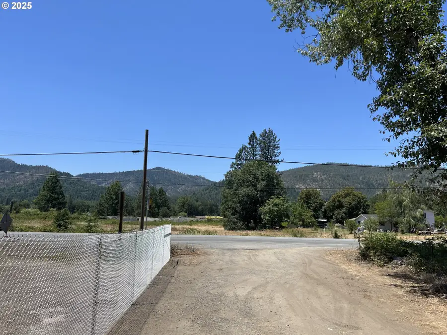 23833 Redwood Hwy, Kerby, OR 97531 - Image #2