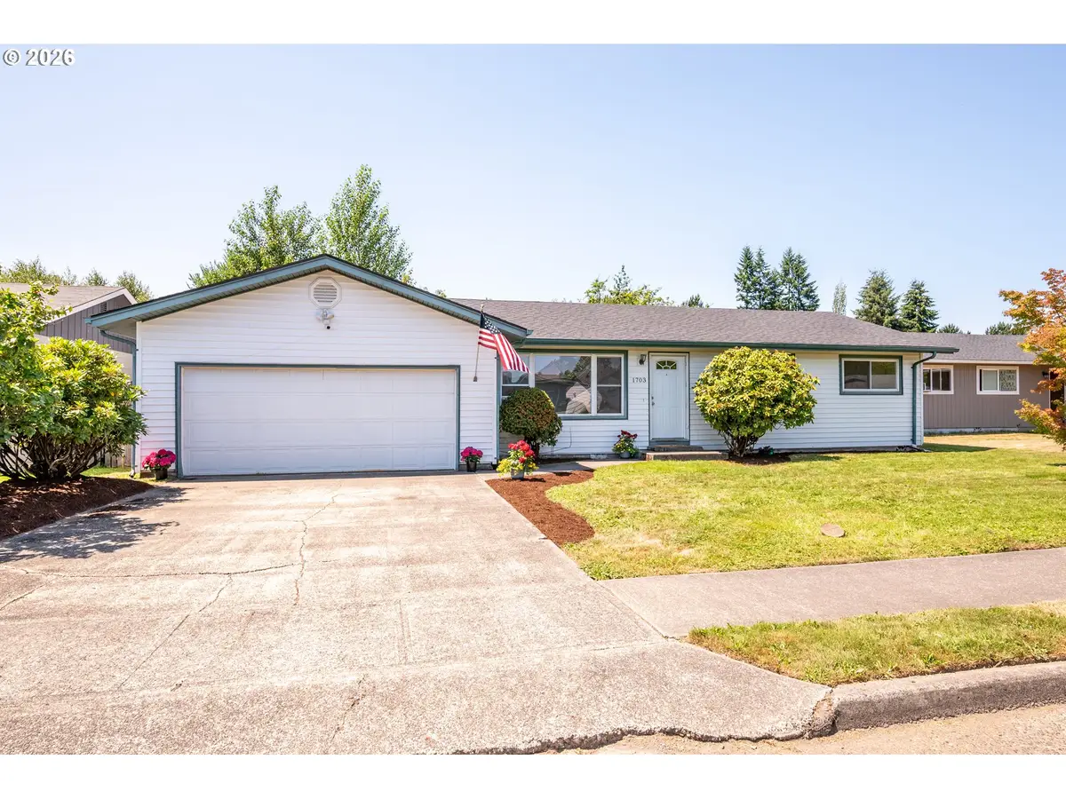 1703 33rd Ave, Longview, WA 98632 - #1