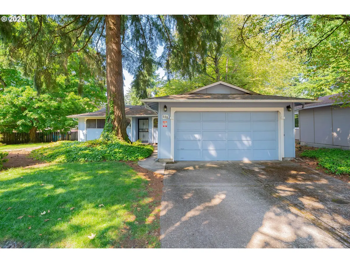 608 NE Pinebrook Ave, Vancouver, WA 98684 - Image #1