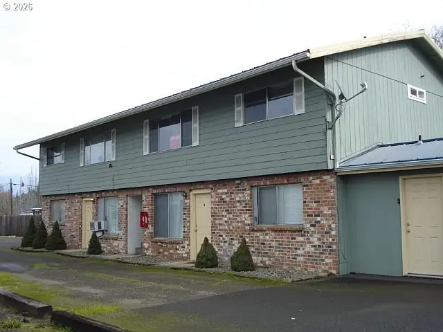 3148 W Harvard Ave, Roseburg, OR 97471 - Image #1