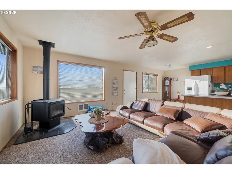 126 N Harbor St, Rockaway Beach, OR 97136 - #3