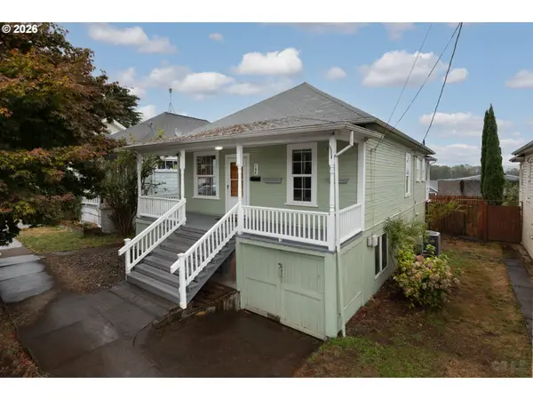 184 S 2nd St, StHelens, OR 97051