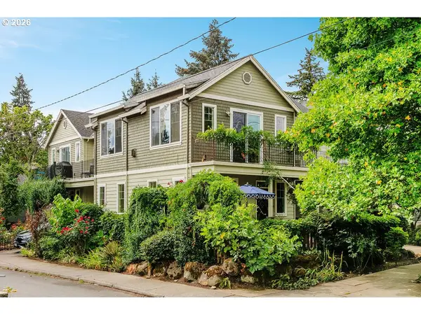2032 SE Tenino St, Portland, OR 97202