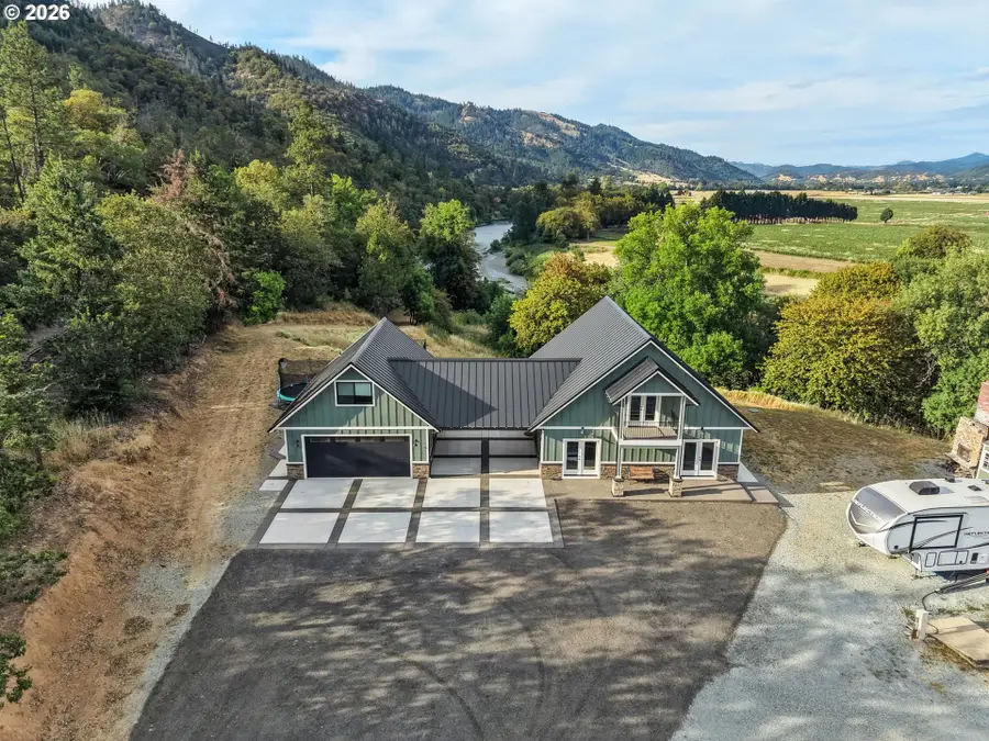 3716 Weaver Rd, Riddle, OR 97469 - #3