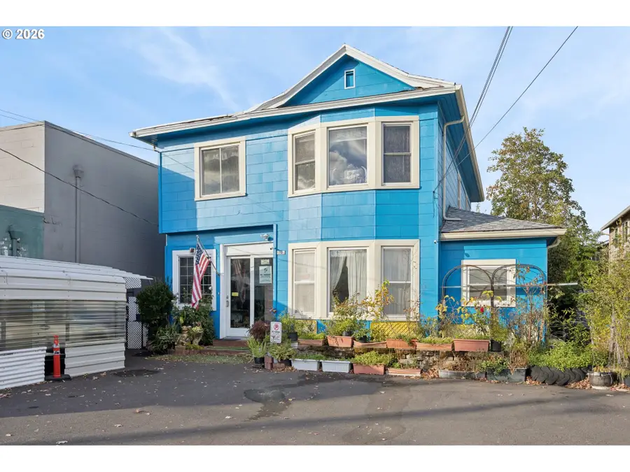 8031 E Burnside St, Portland, OR 97215 - #2