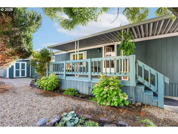 1475 Green Acres Rd, Eugene, OR 97408